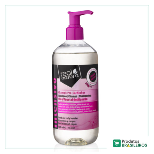 O Shampoo Pro-Cachinhos, proporciona hidratação, desembaraçando o cabelo cacheado das crianças, mantendo-o solto, fácil de pentear e sem nós.